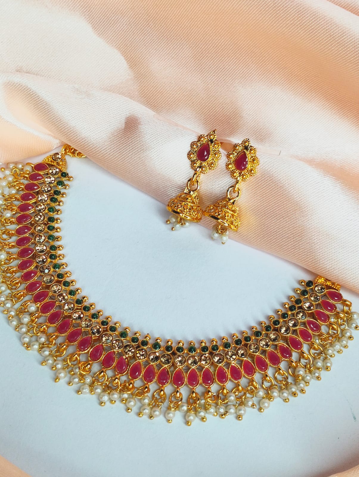 Unique Rani Color Necklace Set
