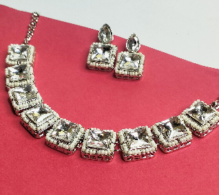 Feminine Jewellery Set